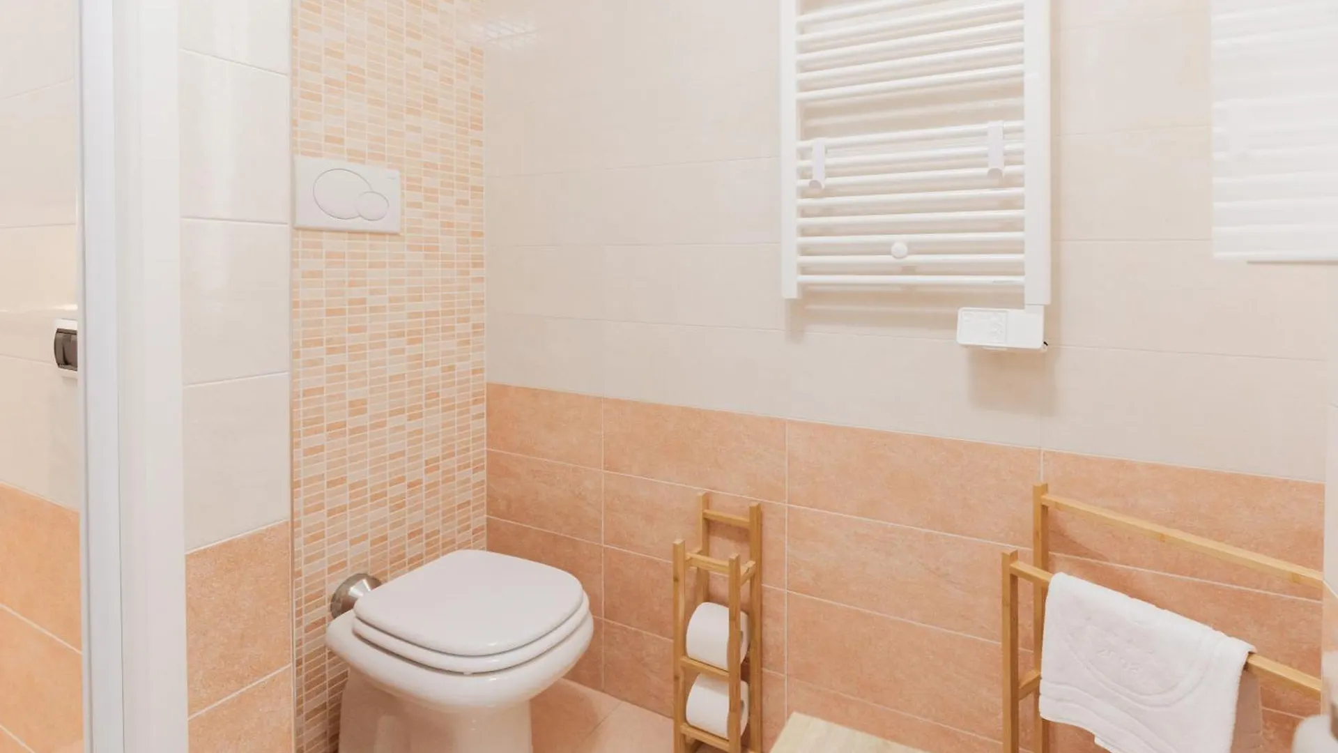 Gohost - Bright, Quiet And Cozy Loft Lejlighed Rozzano