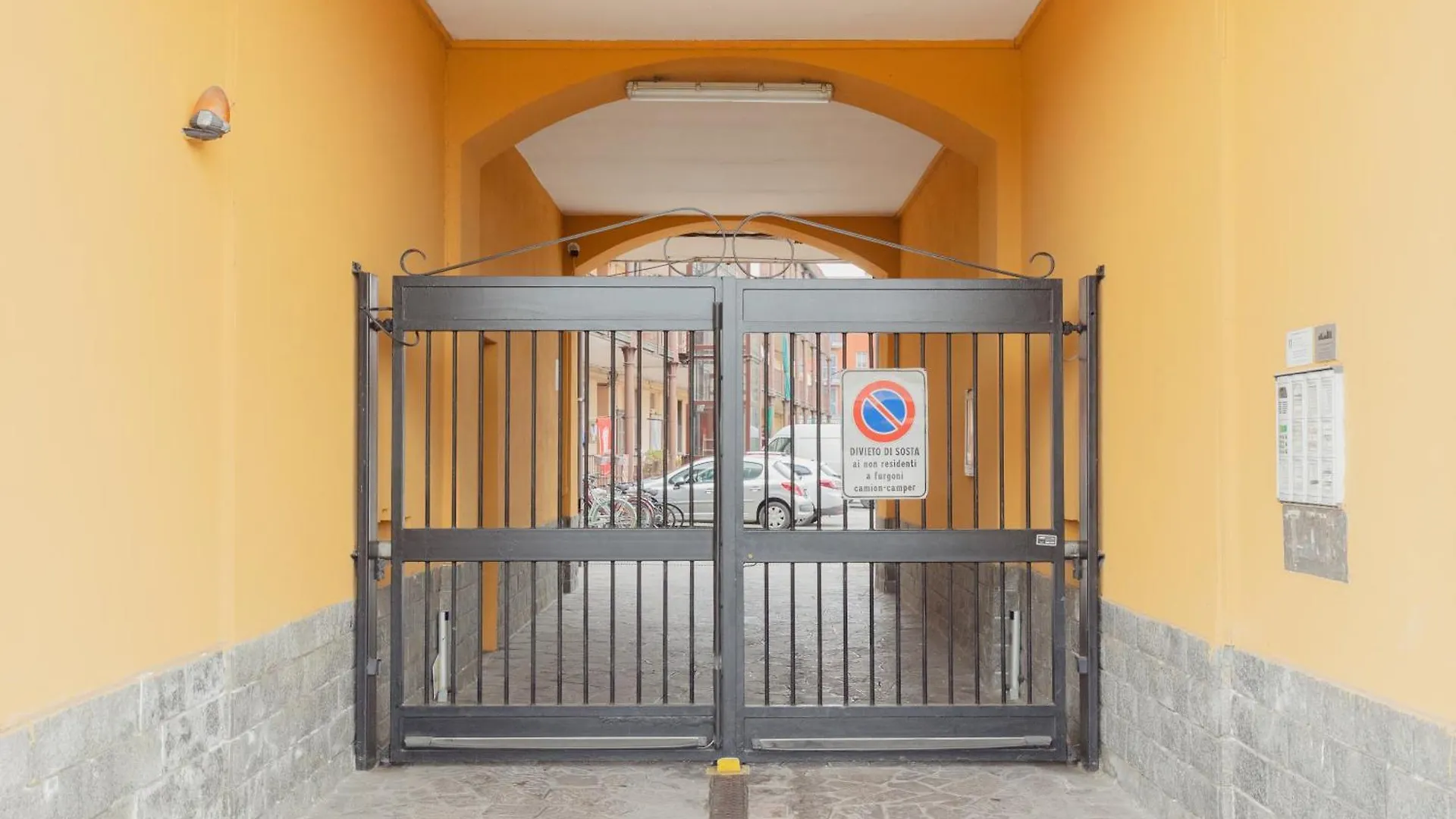 Gohost - Bright, Quiet And Cozy Loft Apartman Rozzano Olaszország